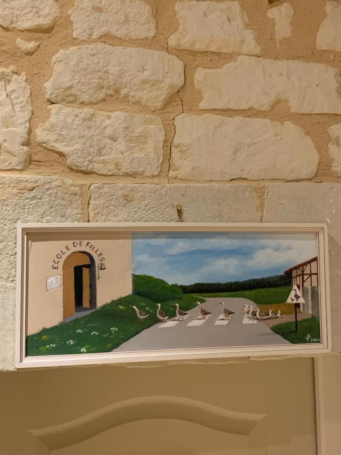 Ecole De Mathuna De Marigny Brizay Dış mekan fotoğraf